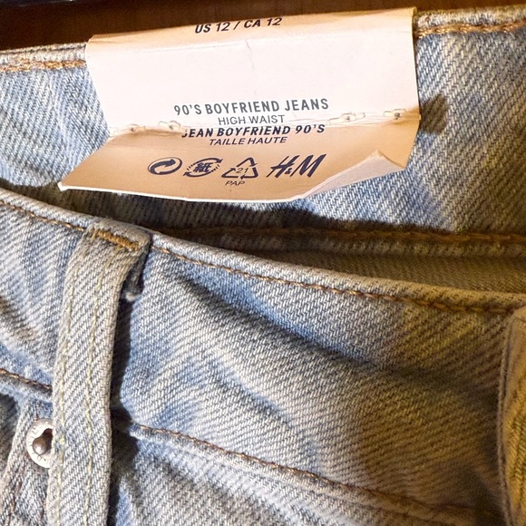 NWT H&M Women’s Button Fly 90’s Boyfriend Straight Jeans - Picture 6 of 7
